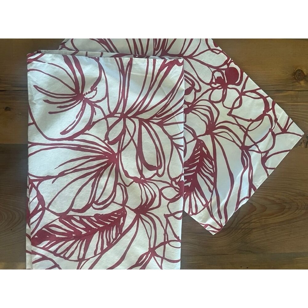 Set Of 2 West Elm Whimsical Botanical Standard Pillow Shams Red & White Cotton